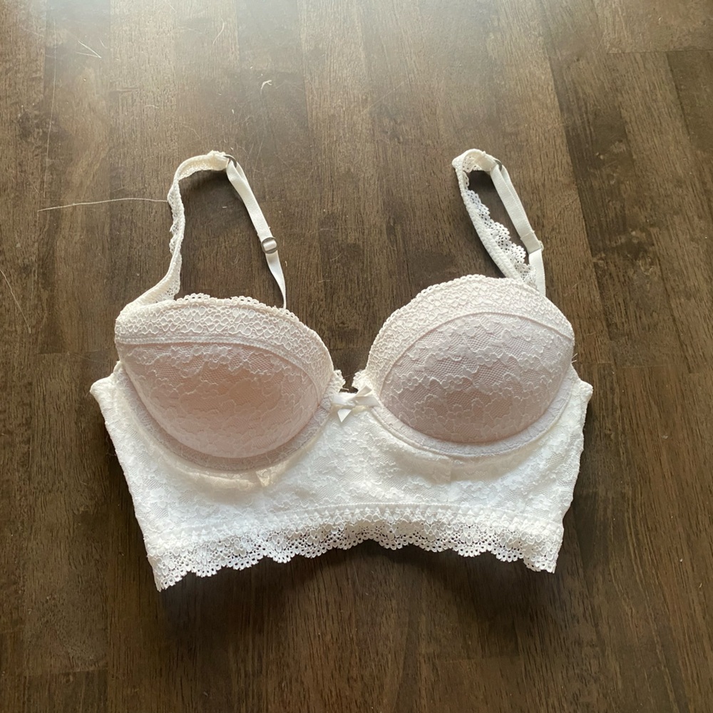 Gilly Hicks Hollister white lace balconette bra 34A